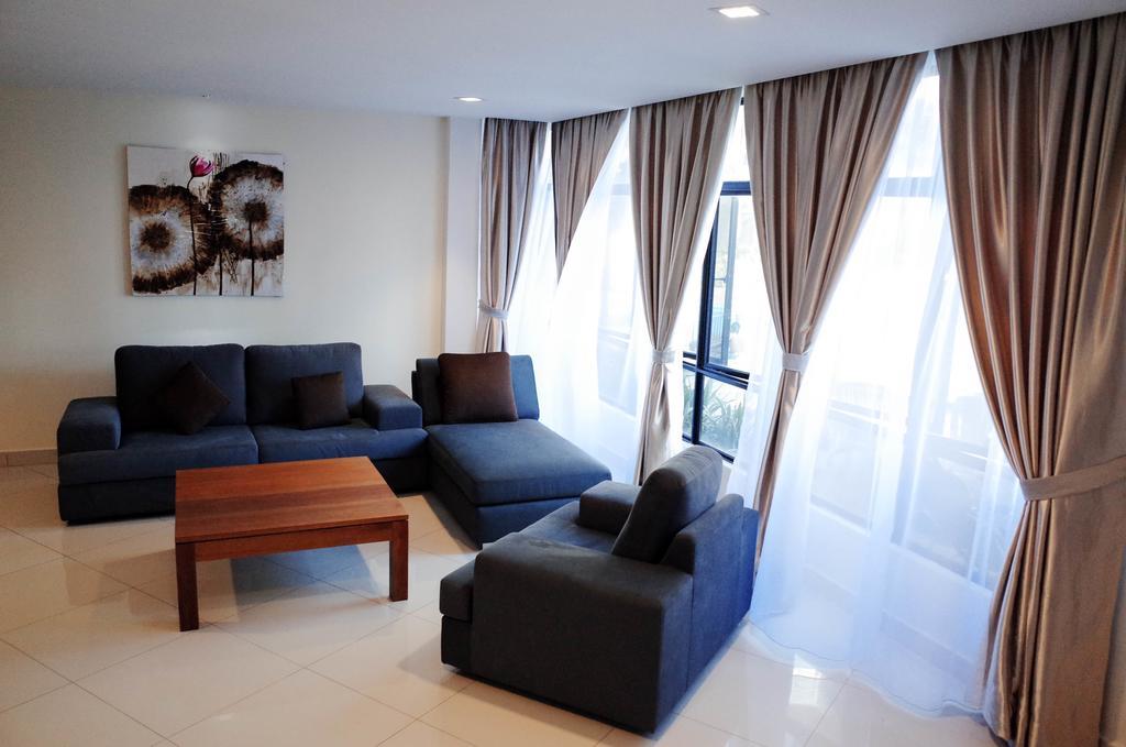 Holiday Homes At Samsuria Resort Kampung Sungai Ular Bagian luar foto