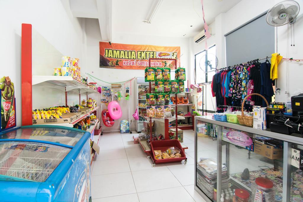 Holiday Homes At Samsuria Resort Kampung Sungai Ular Bagian luar foto