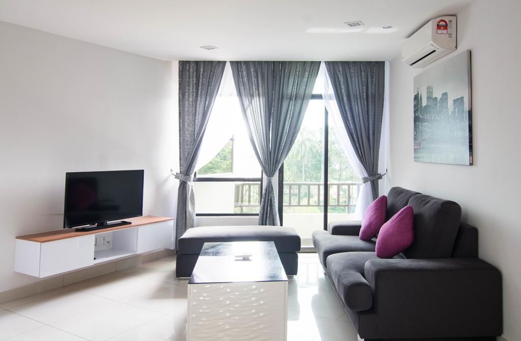 Holiday Homes At Samsuria Resort Kampung Sungai Ular Bagian luar foto